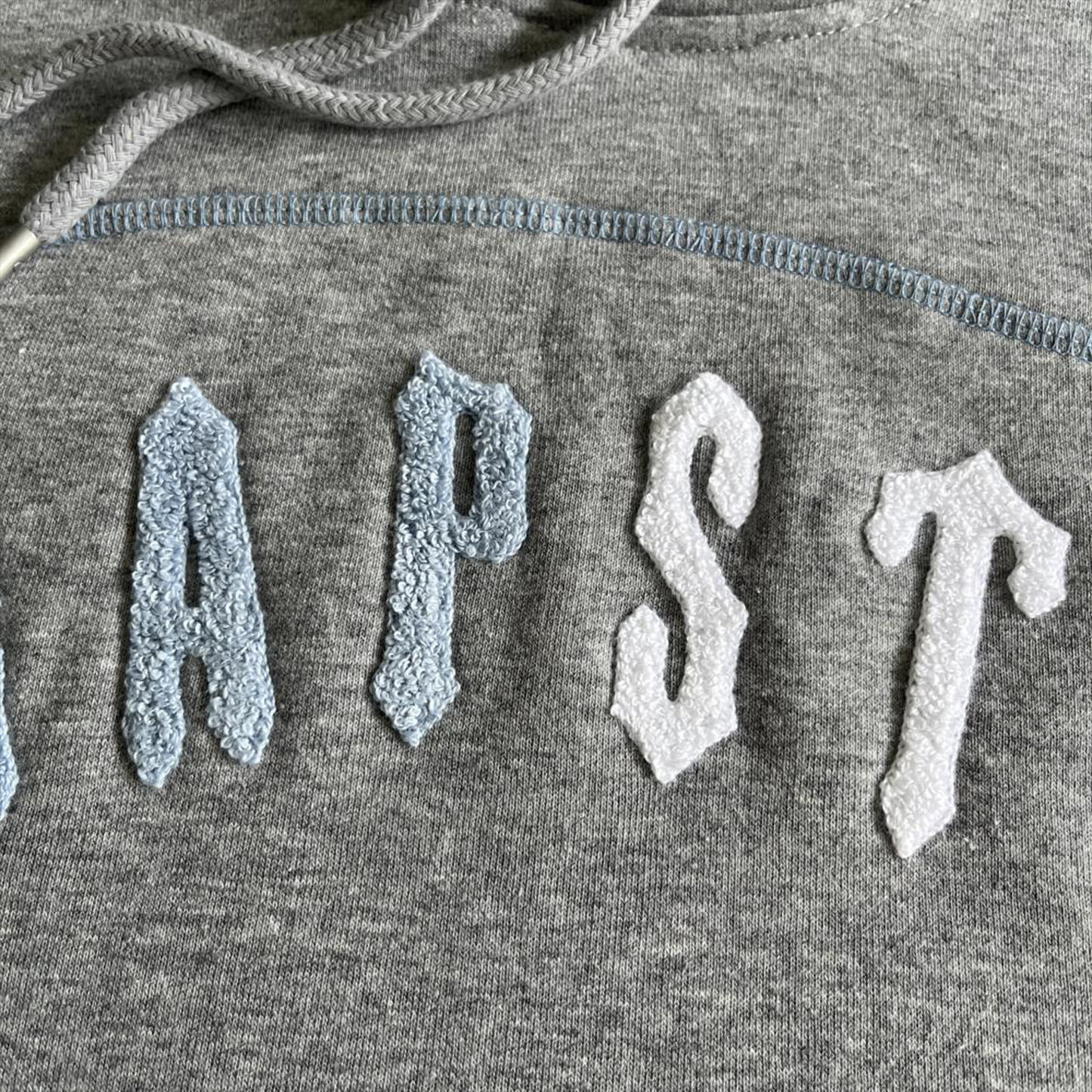 TRAPSTAR IRONGATE CHENILLE ARCH HOODED TRACKSUIT - GREY / ICE BLUE